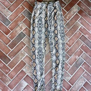 Sexy Snake Skin Side Slitted Leggings